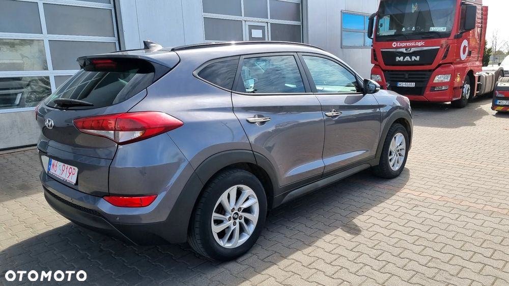 Hyundai Tucson blue 1.7 CRDi 2WD Intro Edition - 4