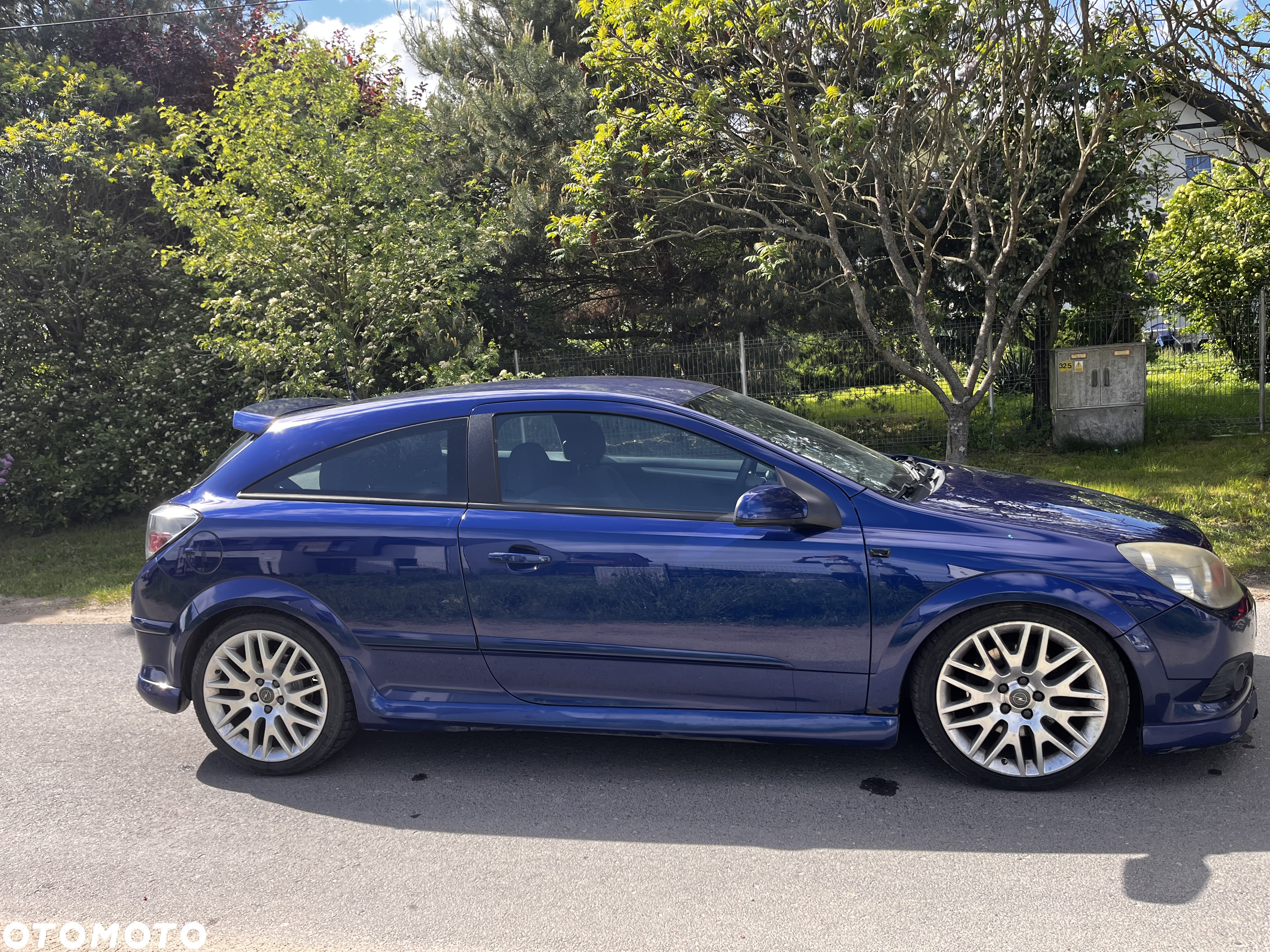 Opel Astra III GTC 2.0 T Sport - 2