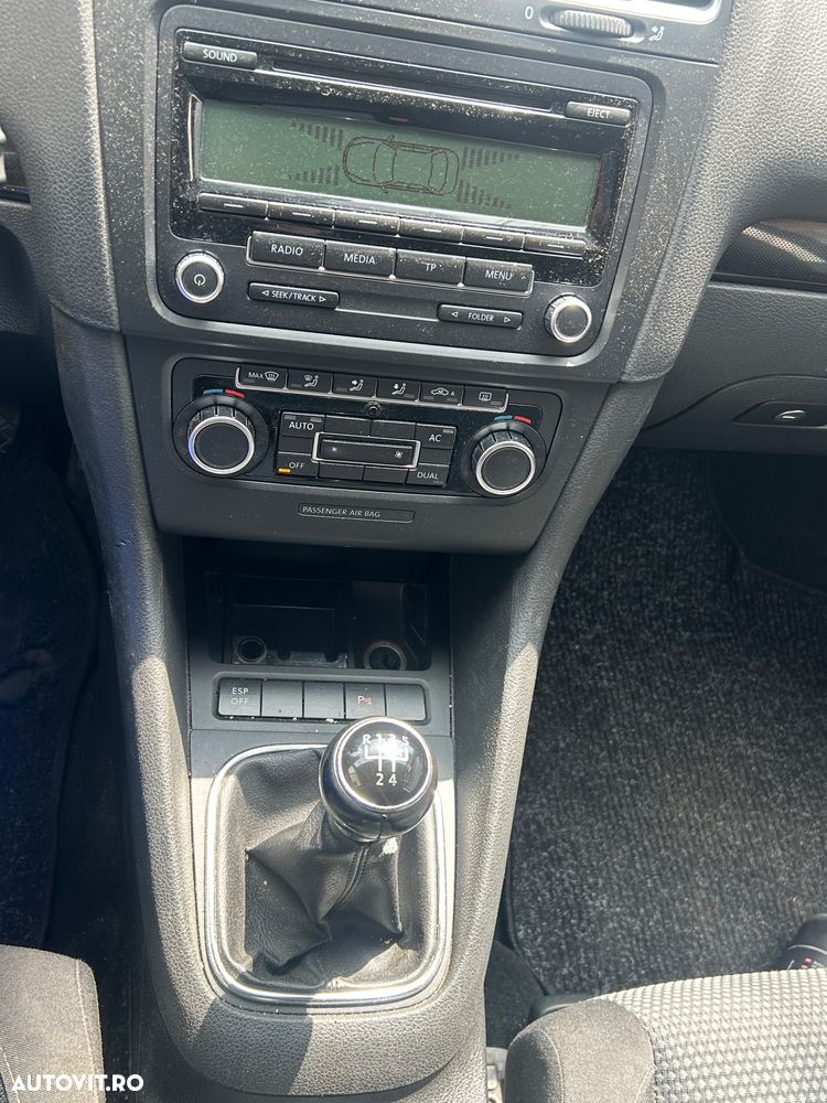 Volkswagen Golf 1.6 Team - 12