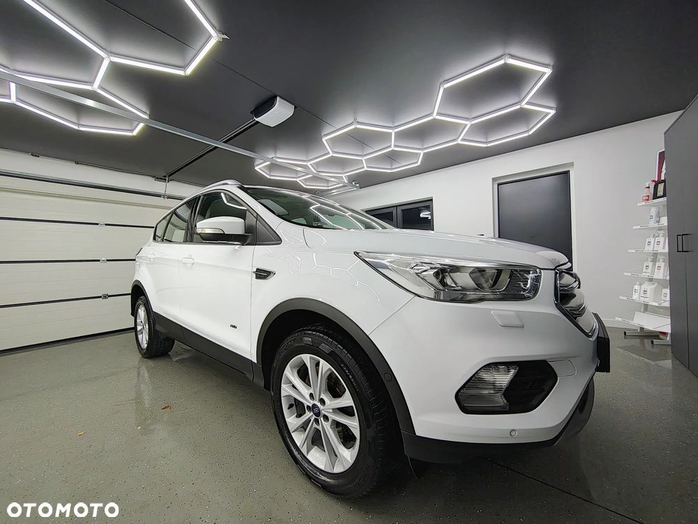 Ford Kuga 2.0 TDCi AWD Titanium - 2