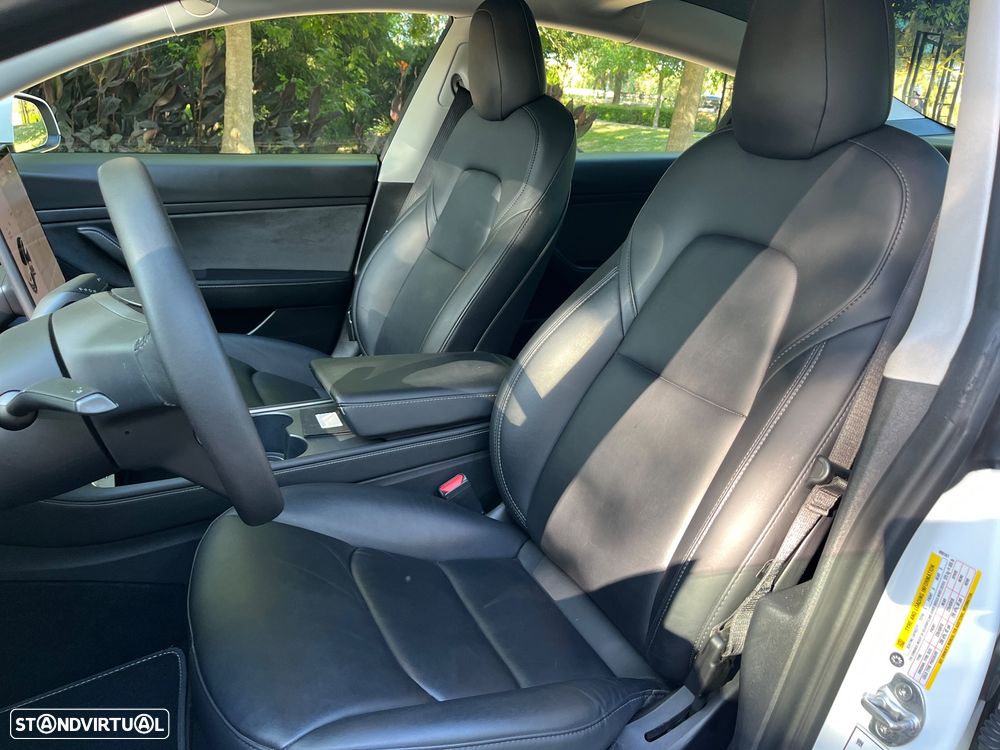 Tesla Model 3 - 11