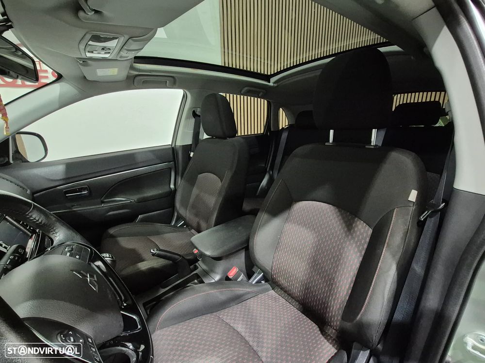 Mitsubishi ASX 1.6 MIVEC Intense Connect Edition - 30