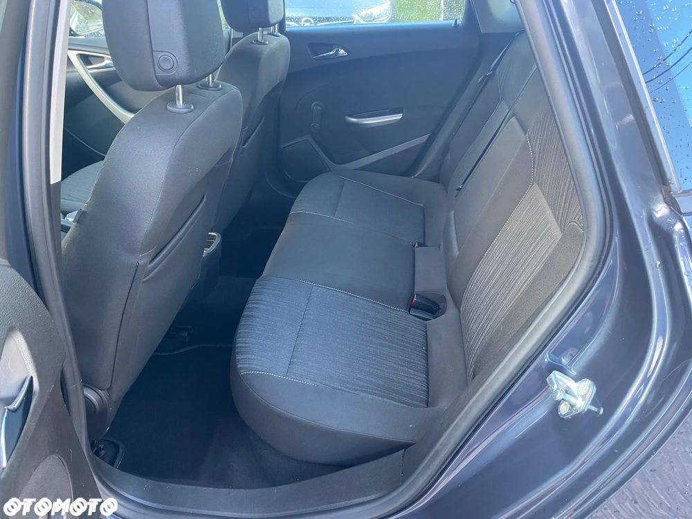 Opel Astra 1.4 Turbo Design Edition - 27