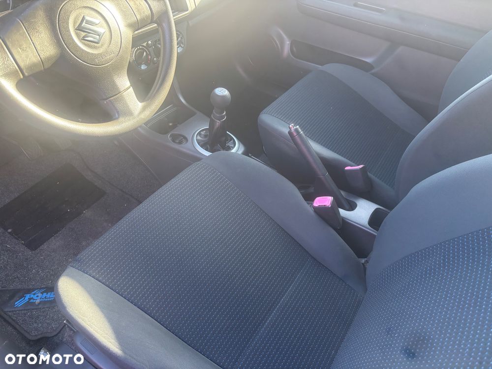 Suzuki Swift 1.3 Club - 23