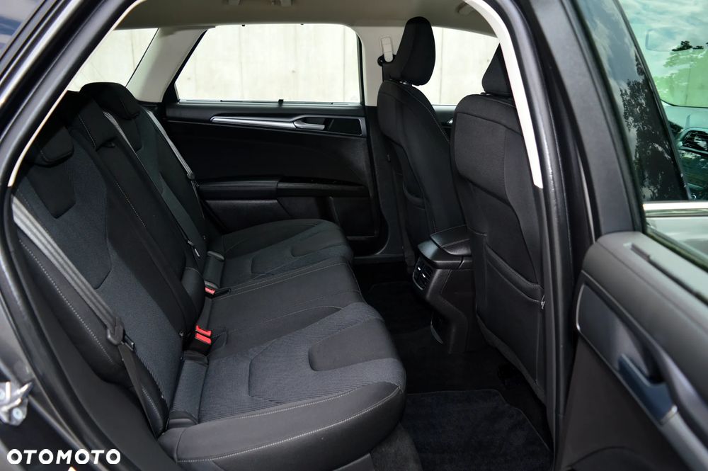 Ford Mondeo Turnier 2.0 TDCi Start-Stopp PowerShift-Aut Titanium - 12