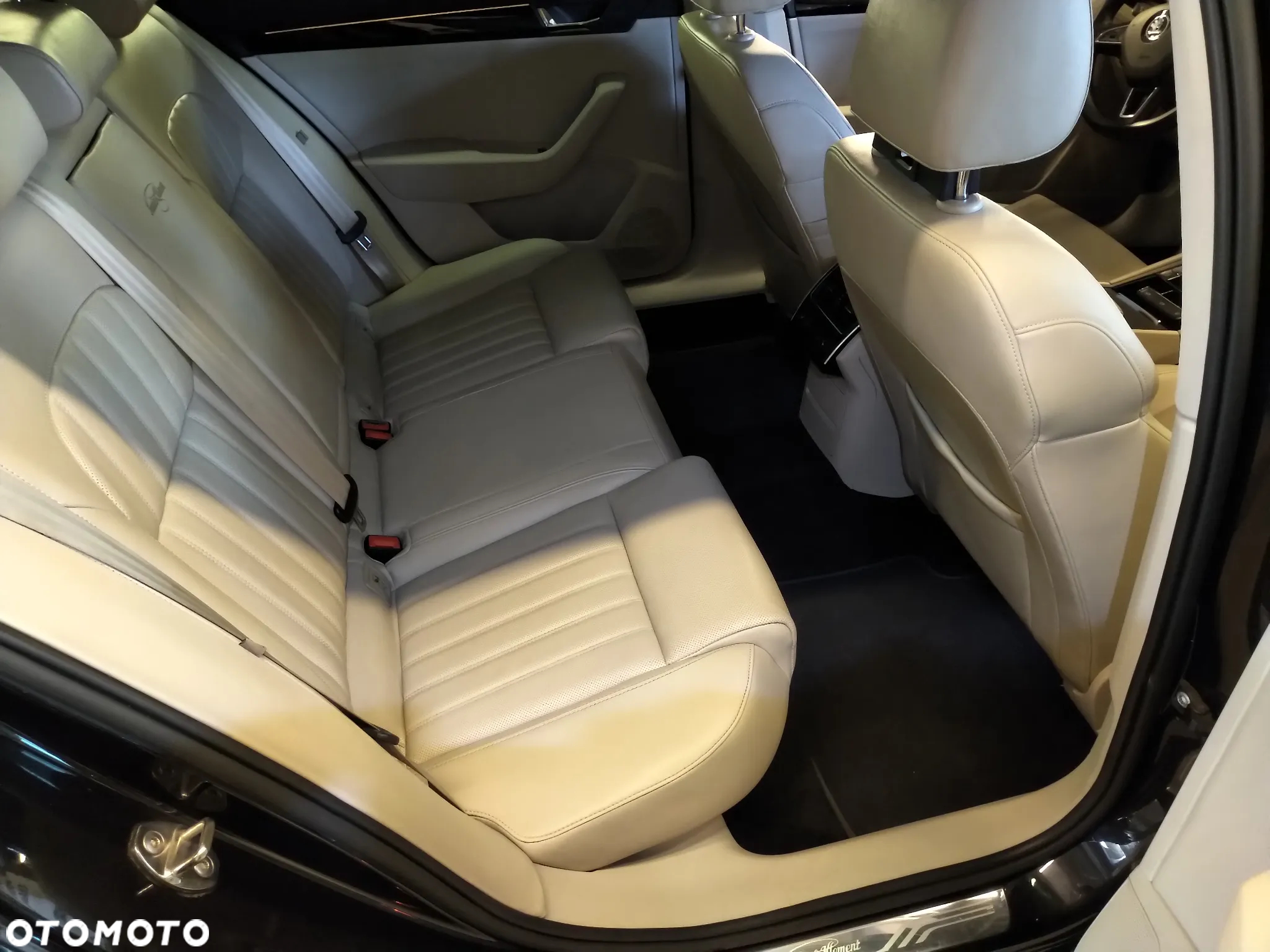 Skoda Superb 2.0 TSI 4x4 L&K DSG - 10