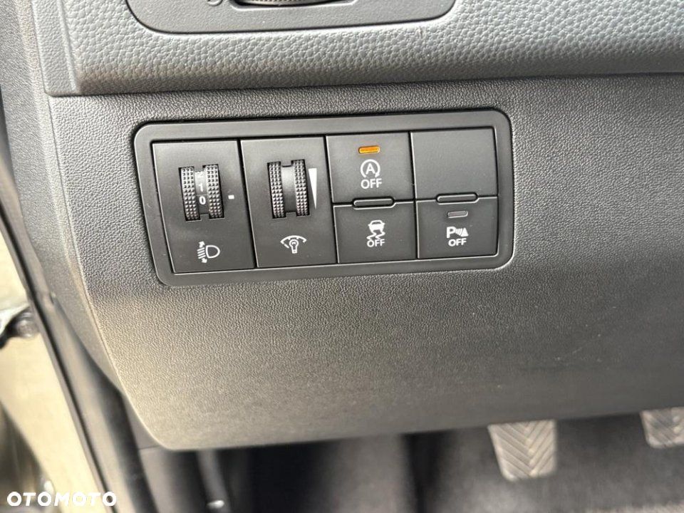 Kia Venga - 12