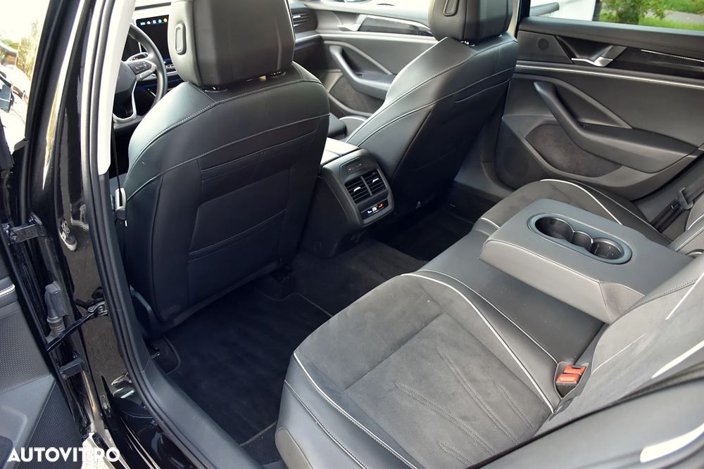 VOLKSWAGEN Passat 2025 — imagine 7