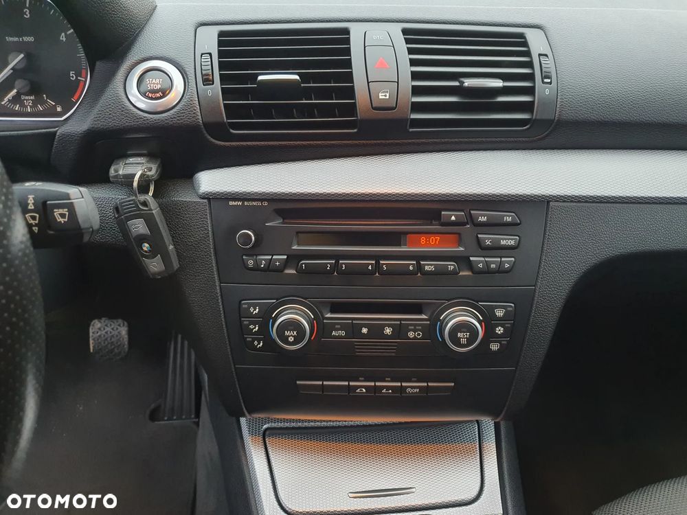 BMW Seria 1 120d Limited Edition Lifestyle mit M Sportpaket - 25