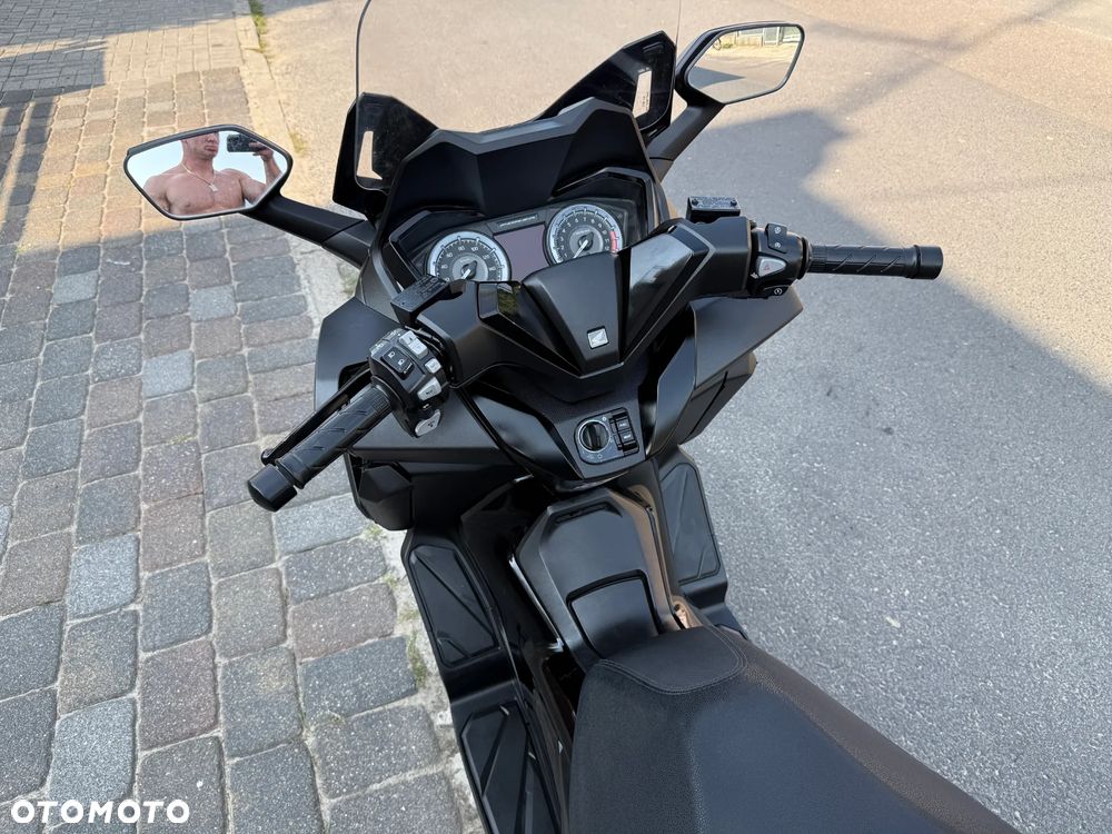 Honda NSS - 9
