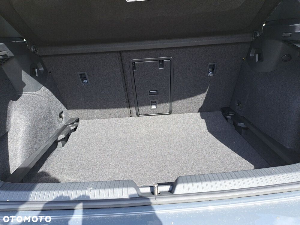 Volkswagen Golf - 18
