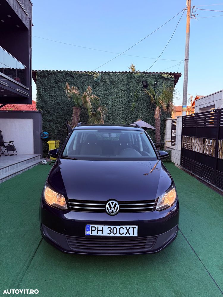 Volkswagen Touran - 1