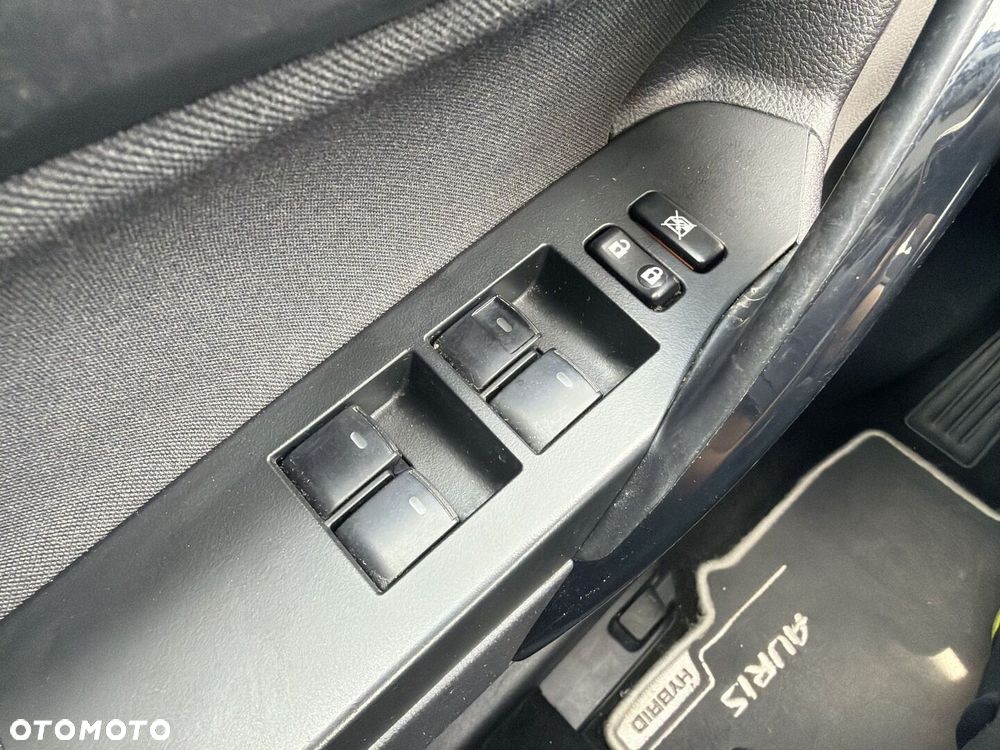 Toyota Auris - 17