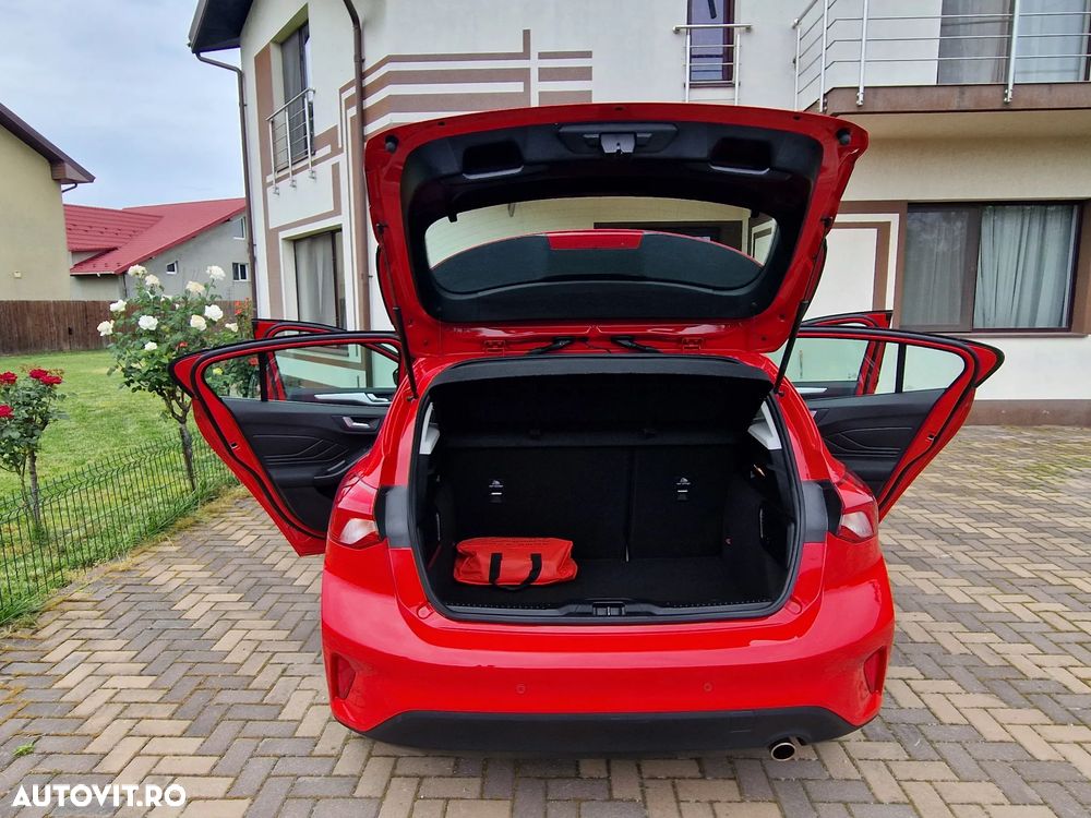 Ford Focus 1.0 EcoBoost Titanium - 24