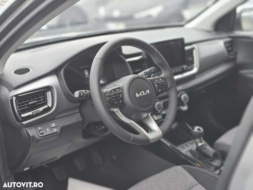 Kia Stonic 1.2 MPI 5MT Urban - 11