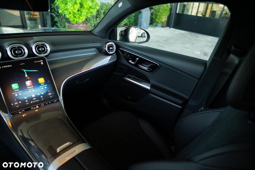 Mercedes-Benz GLC - 21