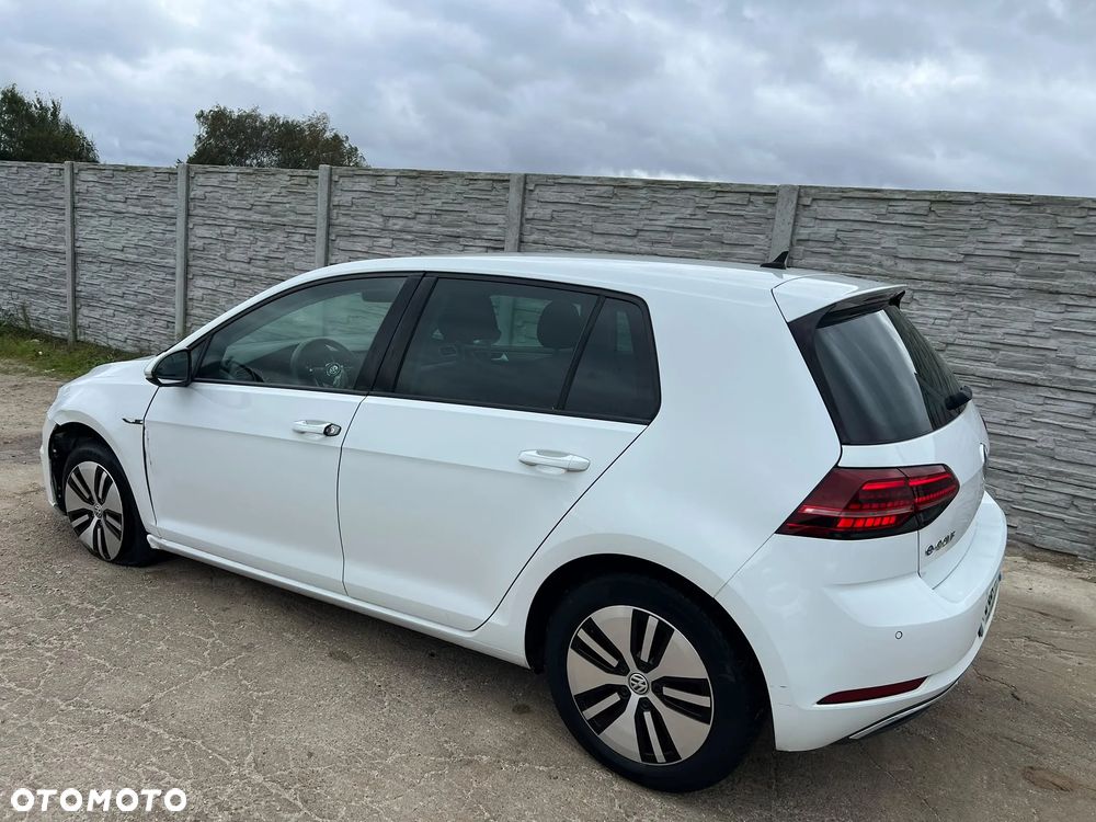 Volkswagen Golf e-Golf - 38