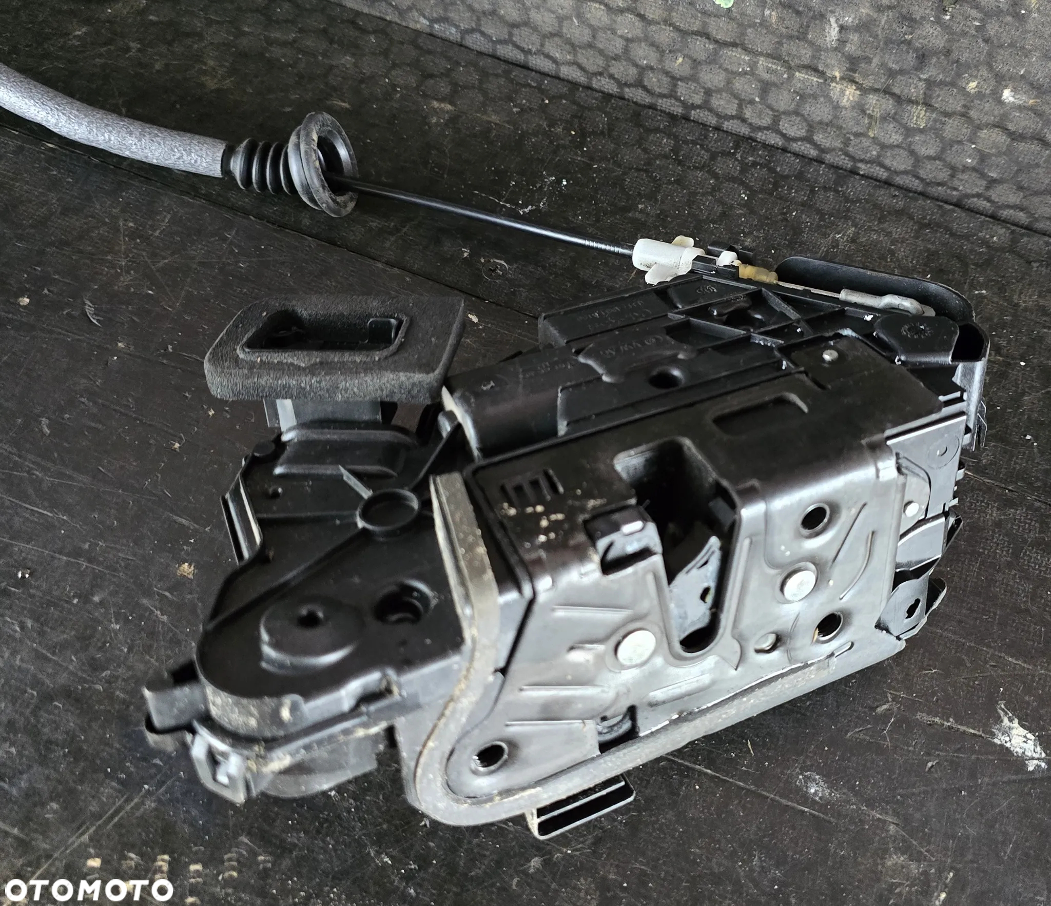 ZAMEK DRZWI LEWY PRZÓD 5TB837015C SKODA SCALA 1.5 TSI - 4