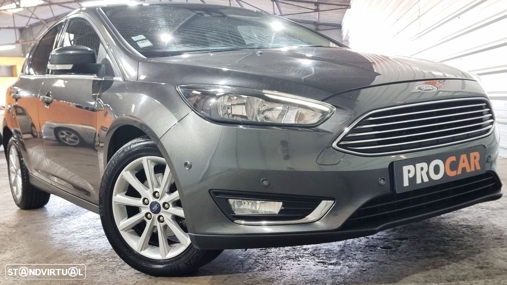 Ford Focus 1.5 TDCi EcoBlue Titanium - 28