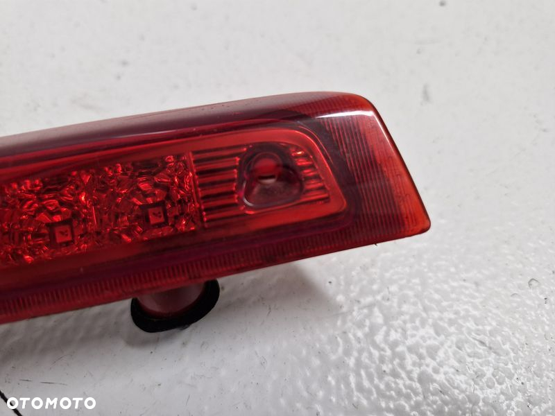 HYUNDAI I30 1 I LIFT HB TRZECIE 3 ŚWIATŁO STOPU LAMPA 92700-2R0 - 4