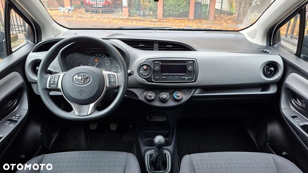Toyota Yaris 1.0 Active EU6 - 16