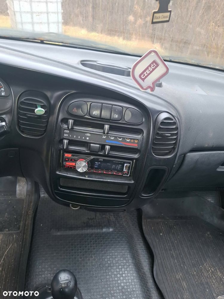 Hyundai H-1 - 4