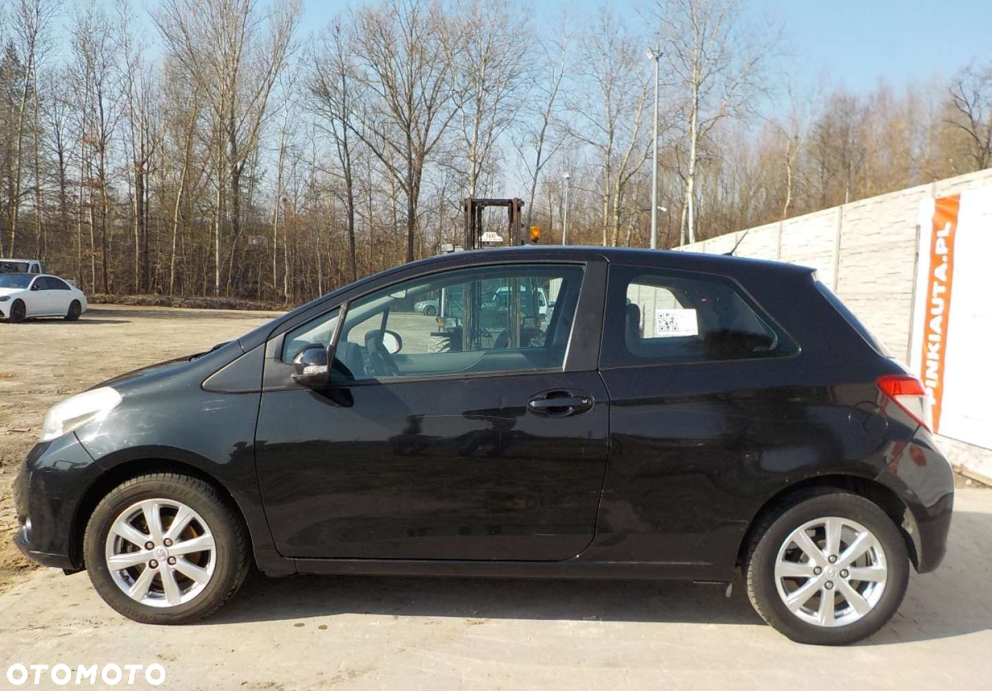 Toyota Yaris - 12