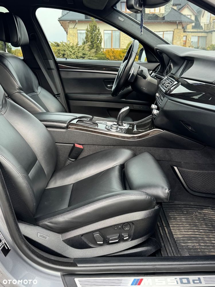 BMW Seria 5 M550d xDrive - 10
