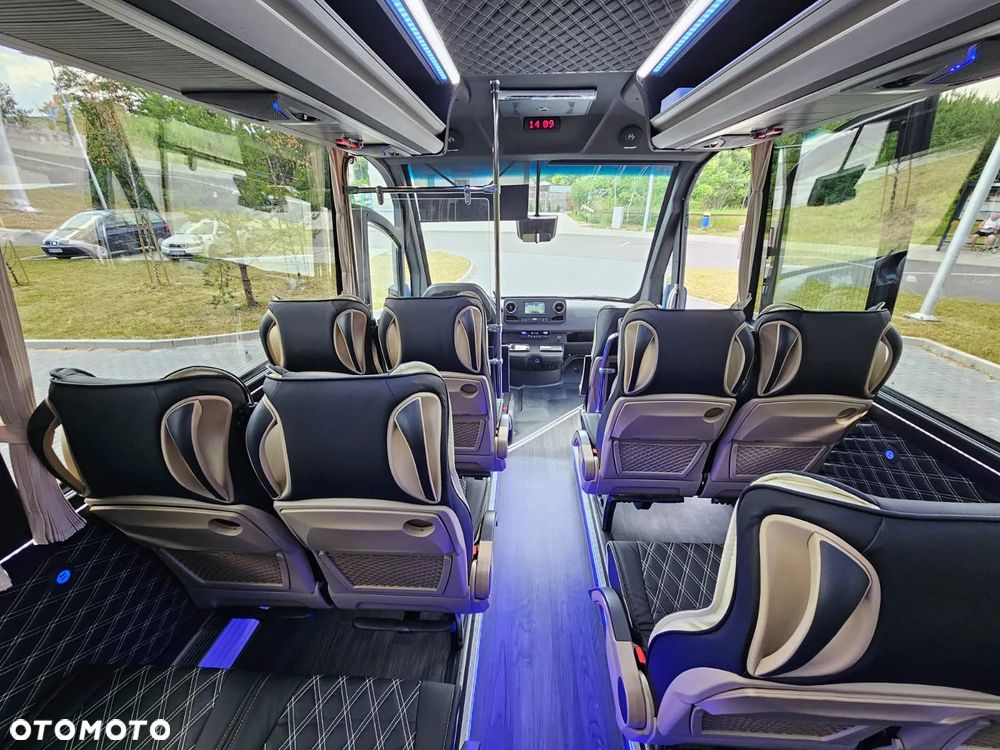 Mercedes-Benz Sprinter - 7