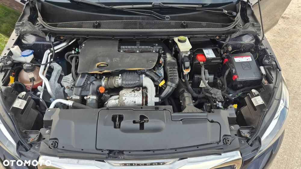 Peugeot 308 1.6 BlueHDi Allure S&S - 33