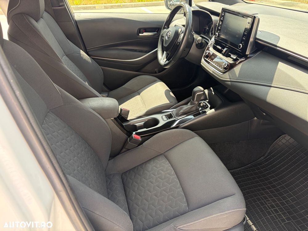 Toyota Corolla - 13