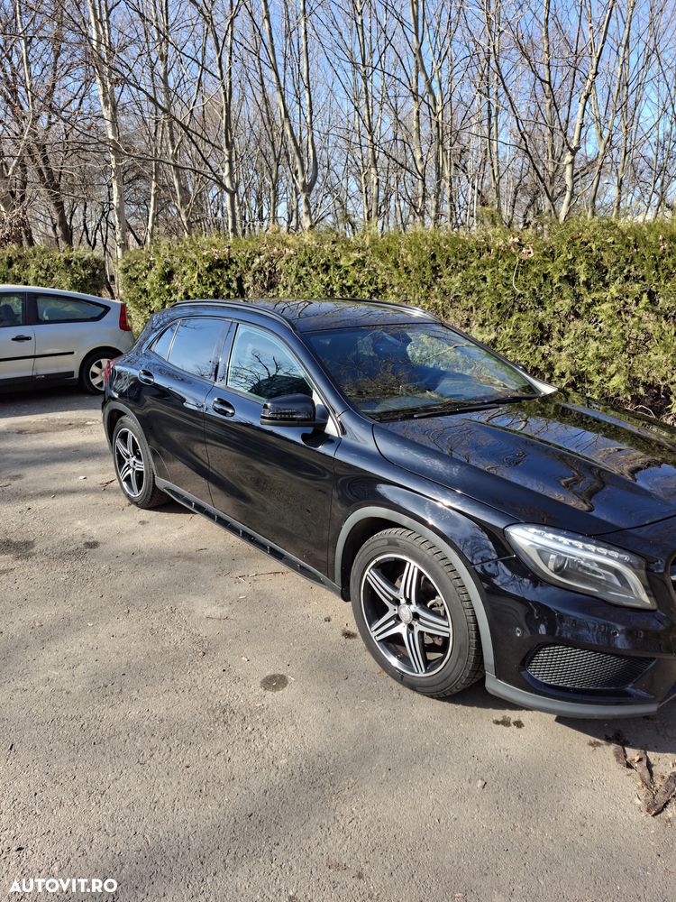Mercedes-Benz GLA - 2