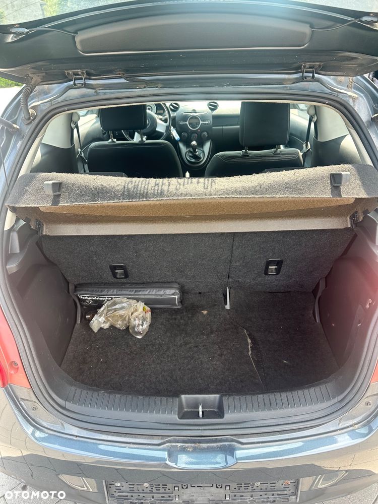 Mazda 2 - 16