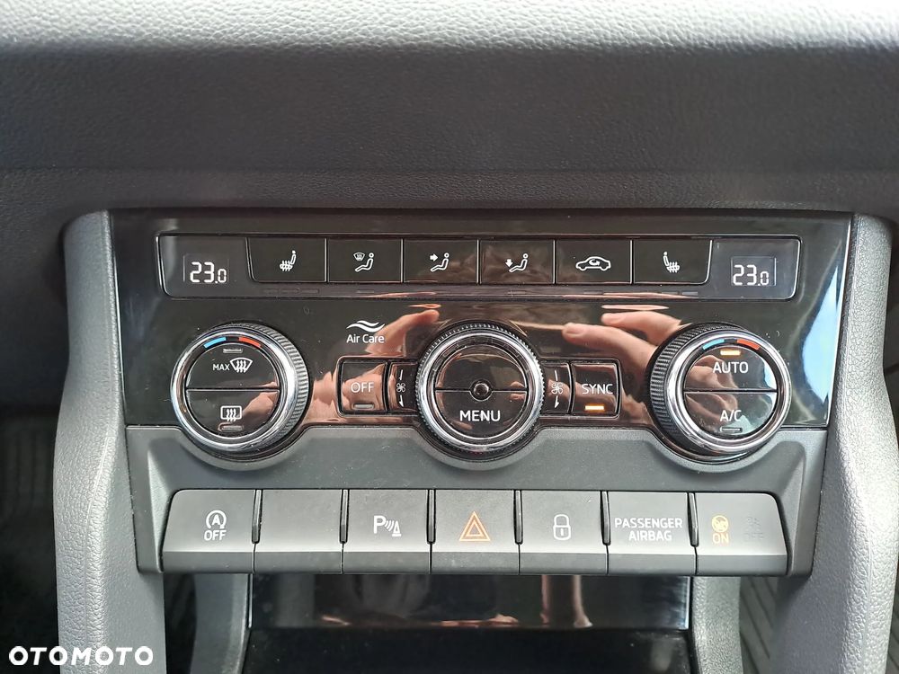 Skoda Karoq 1.5 TSI ACT Style DSG - 18