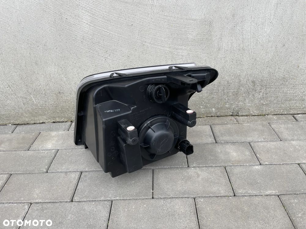LAMPA PRZEDNIA PRAWA FORD TRANSIT CONNECT  2002-2013 - 2