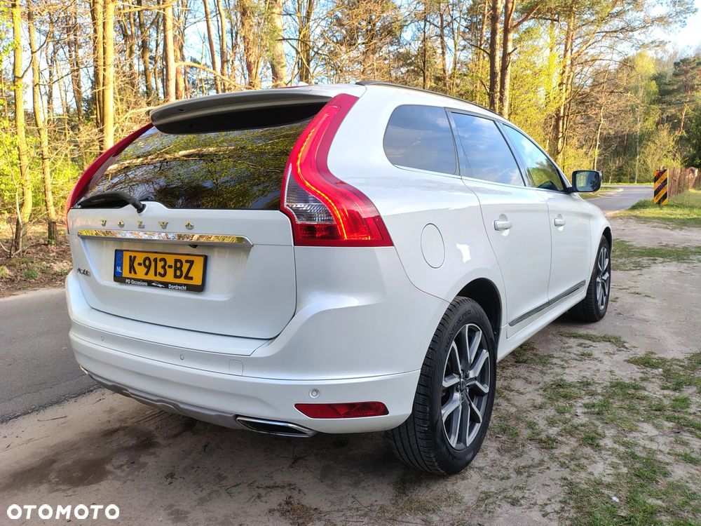 Volvo XC 60 D3 Geartronic Summum - 3