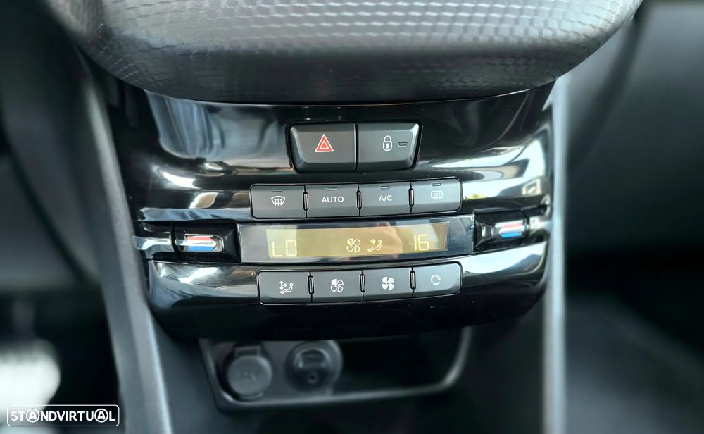 Peugeot 2008 PureTech 110 Stop&Start EAT6 Crossway - 13