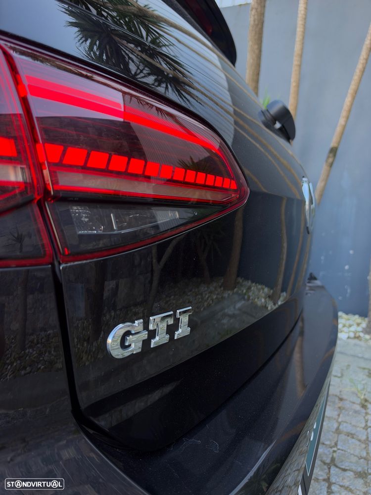 VW Golf GTI 2.0 TSI OPF DSG Performance - 12