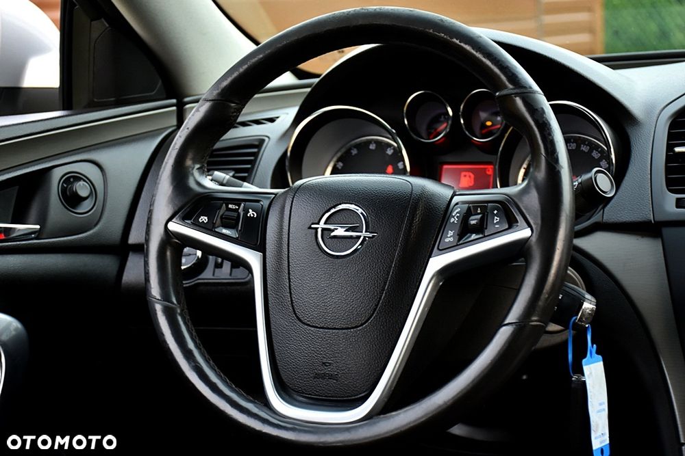 Opel Insignia 1.8 Executive - 19