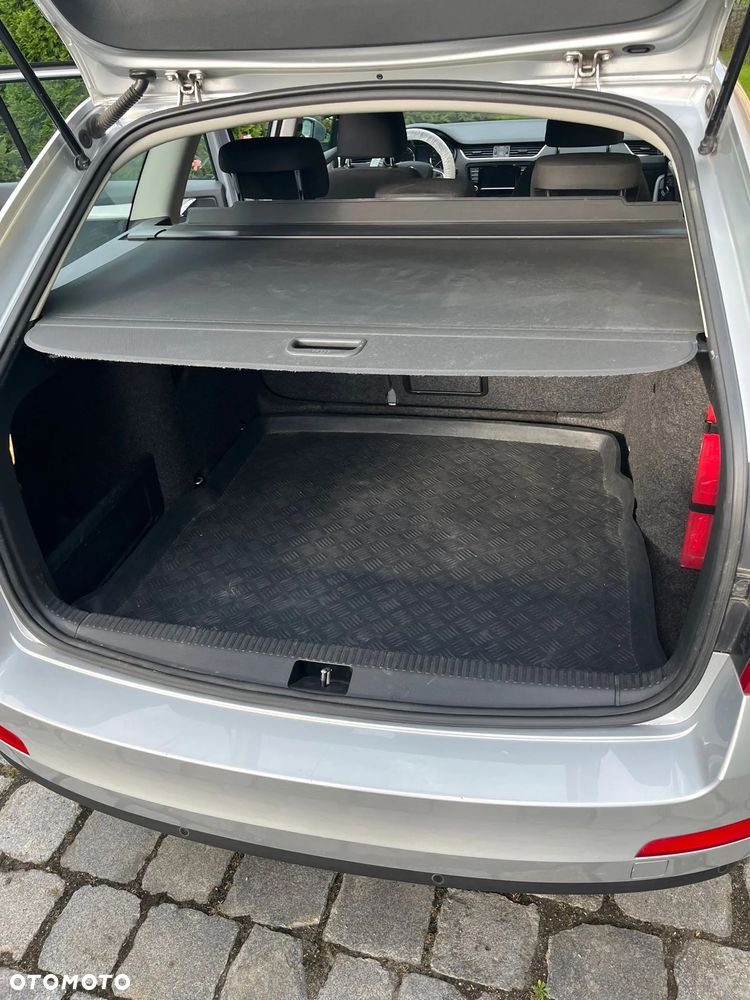 Skoda Octavia 2.0 TDI 4x4 Ambition DSG - 11