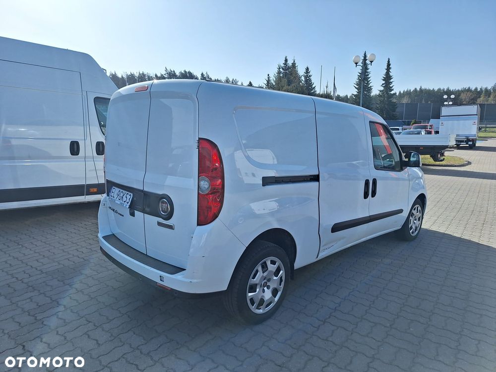 Fiat Doblo Maxi diesel 1,6 105KM blaszak 3 osobowy Krajowy FV23% - 4