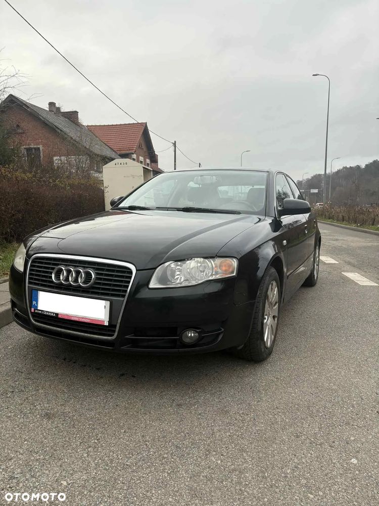 Audi A4 Limousine - 1