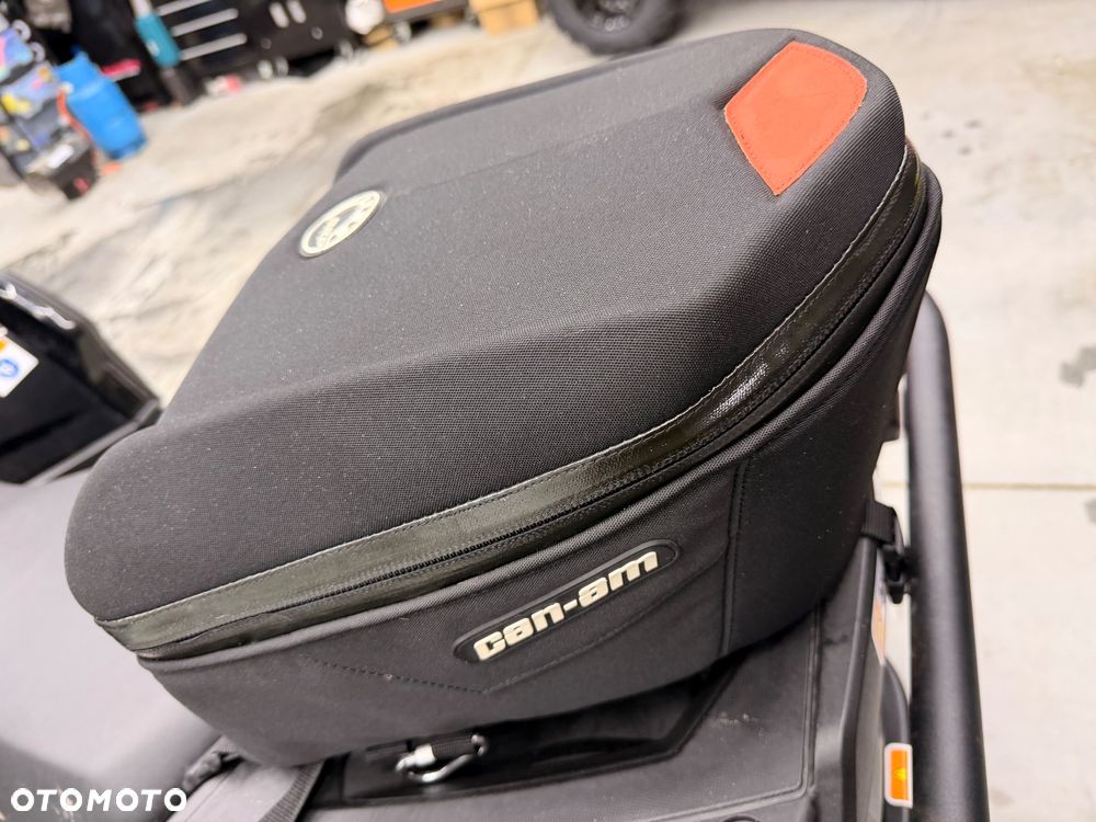 Can-Am Outlander - 17