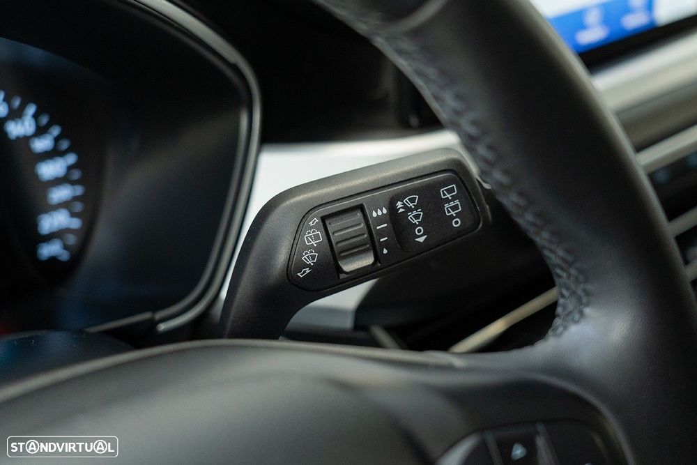 Ford Focus SW 1.5 TDCi EcoBlue Business - 18