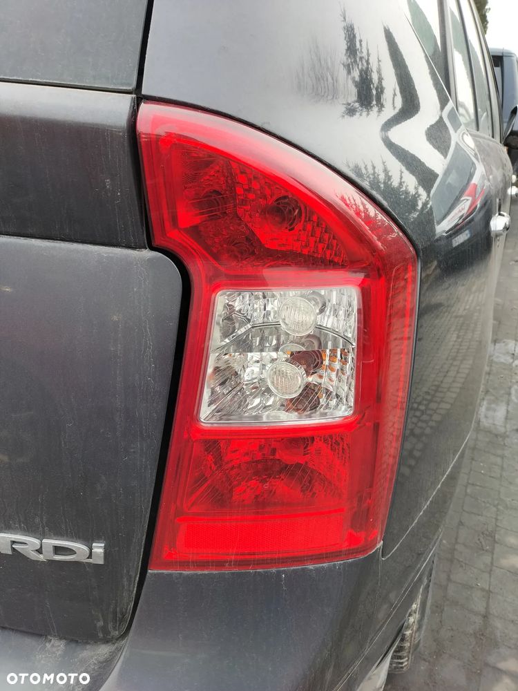 KOMPLET FOTELI  SKÓRZANYCH PRZÓD TYŁ 3 RZĄD KIA CARENS III 06-12r KOD LAK. 1U - 9