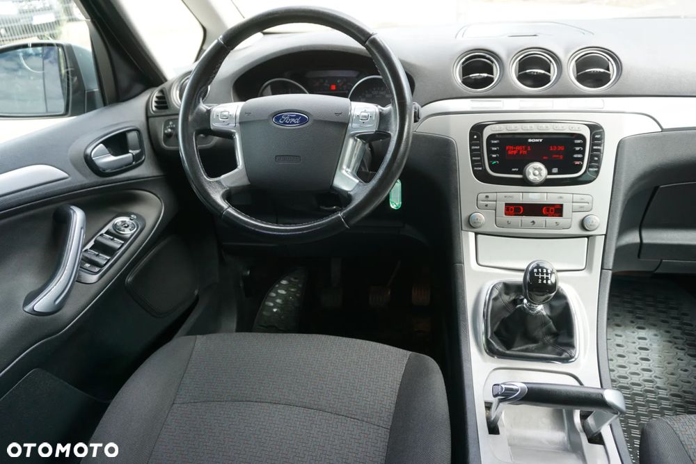 Ford Galaxy 2.0 TDCi Ambiente - 14