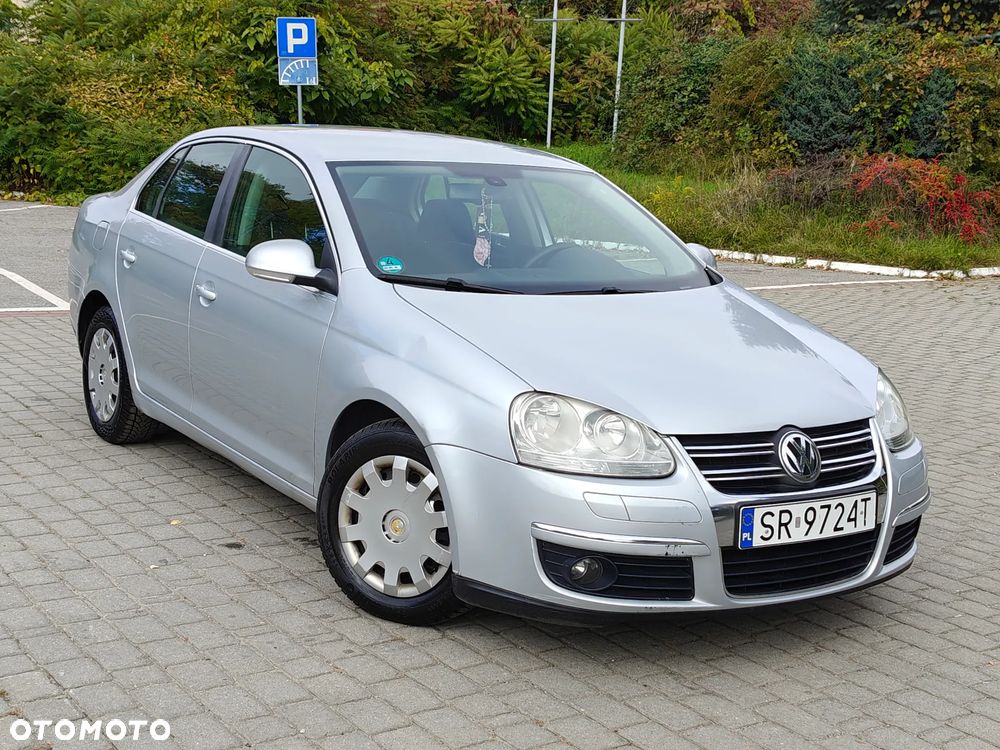 Volkswagen Jetta 1.6 Comfortline - 4