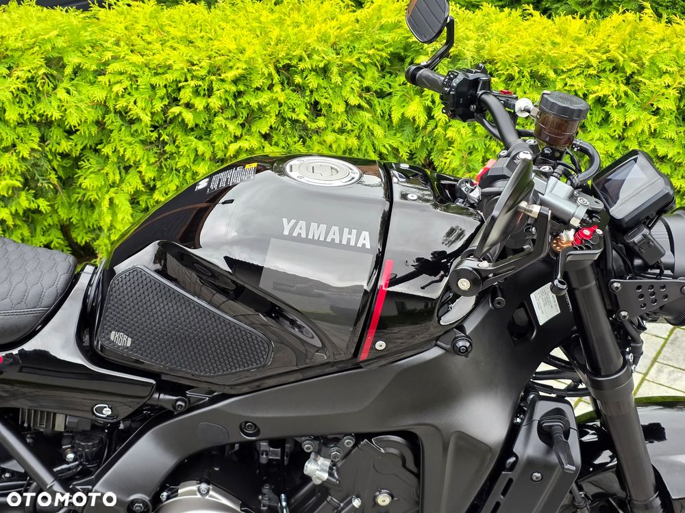 Yamaha XSR - 9