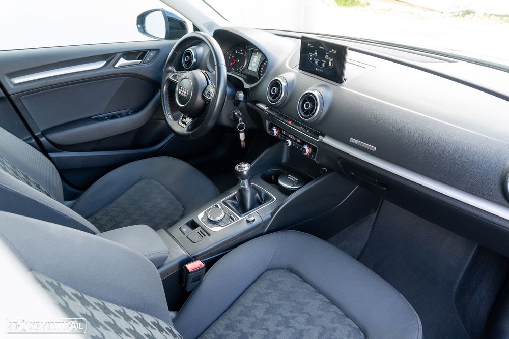 Audi A3 Limousine 1.6 TDI S-line - 28