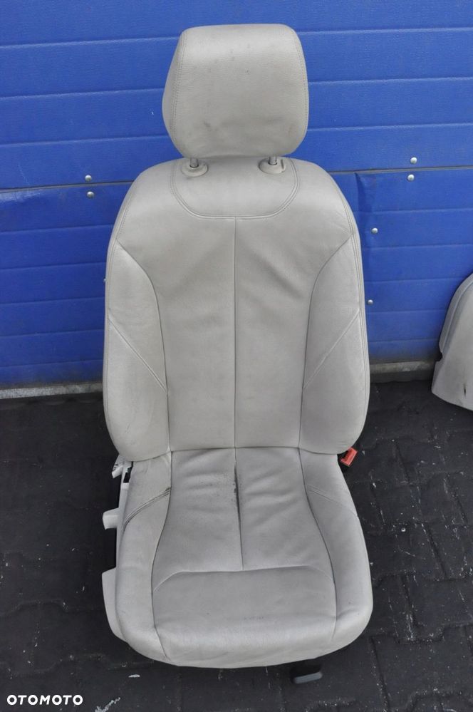 BMW 1 F20 PRZEKŁADKA WNĘTRZA FOTELE BIAŁA SKÓRA KANAPA - 12